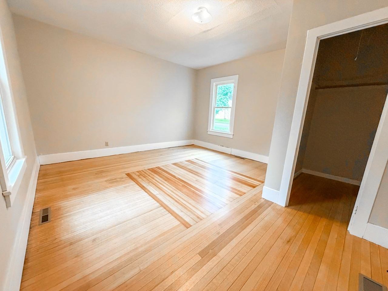 403 West Ave S - Photo 5 of 11