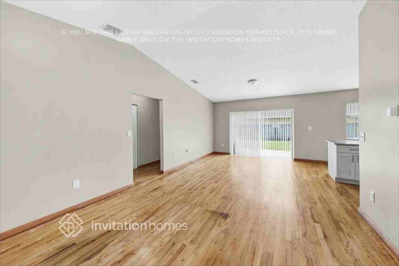 17532 Sw 137th Ct - Photo 5 of 19