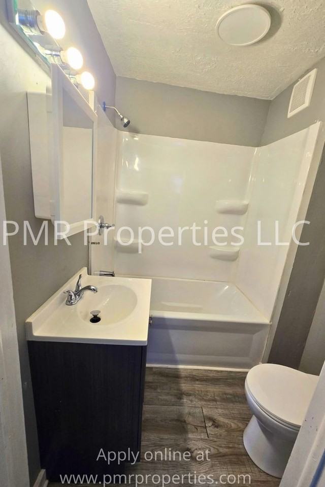 806 S 7th St - Photo 6 of 7