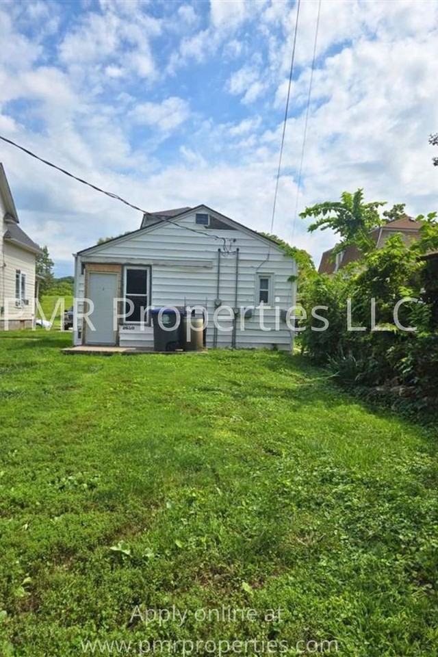 806 S 7th St - Photo 7 of 7