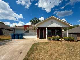 408 Redbud Cir - Photo 1 of 1