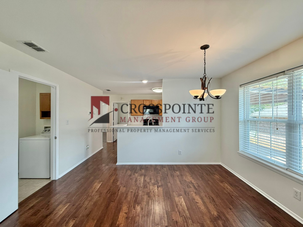 408 Redbud Cir - Photo 4 of 24