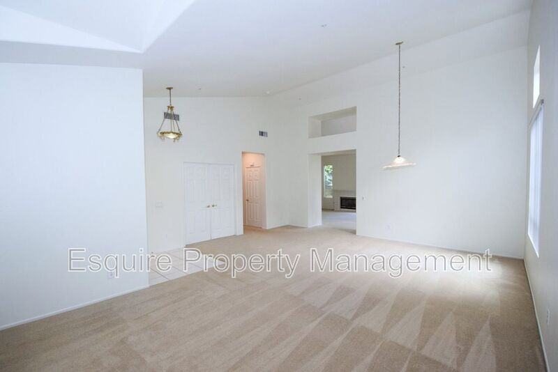 1821 La Quinta Ln - Photo 4 of 35