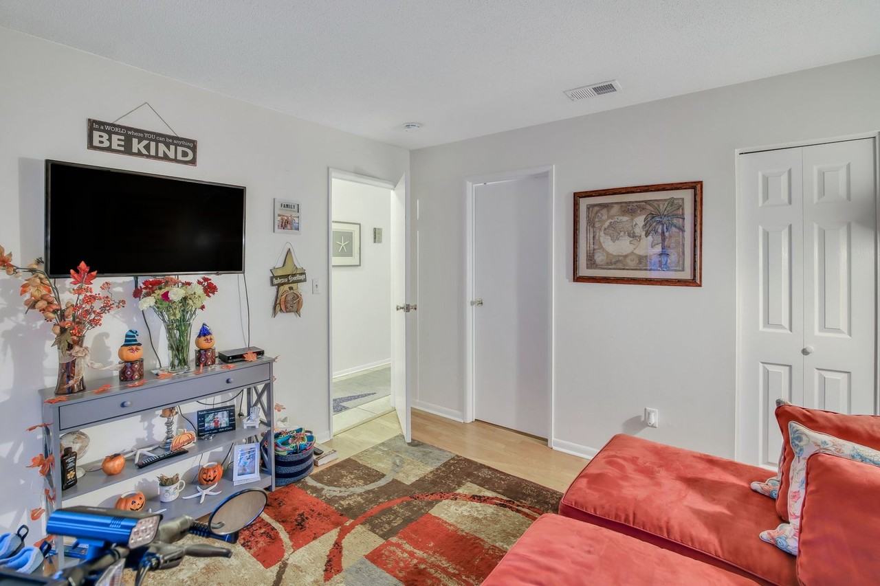 7 Windflower Ct - Photo 7 of 9