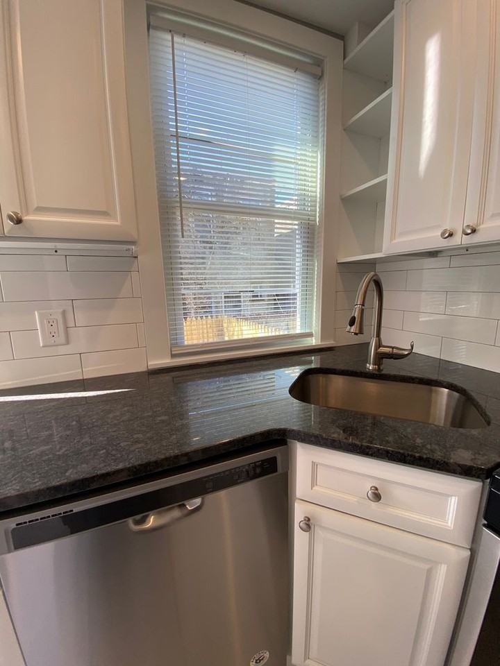5404 Delancey St - Photo 3 of 28