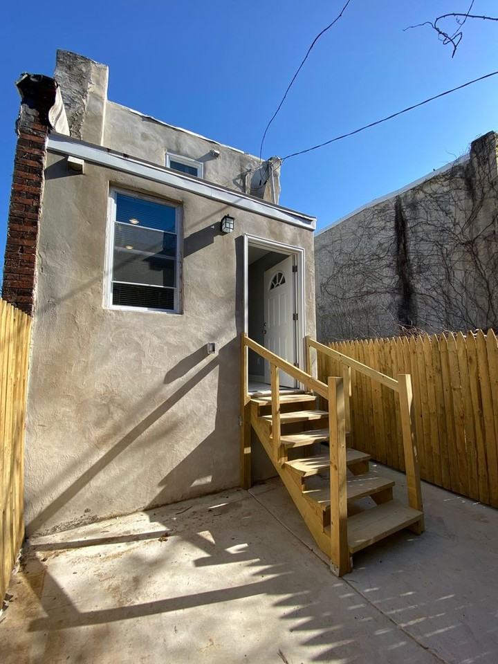 5404 Delancey St - Photo 6 of 28
