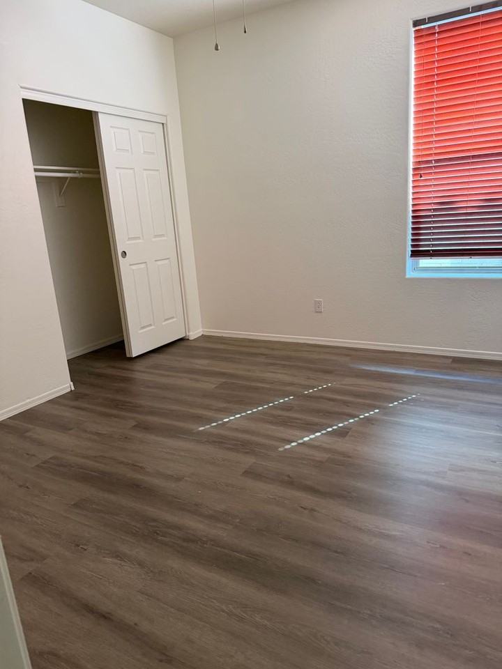 15398 W Mackenzie Dr - Photo 6 of 6