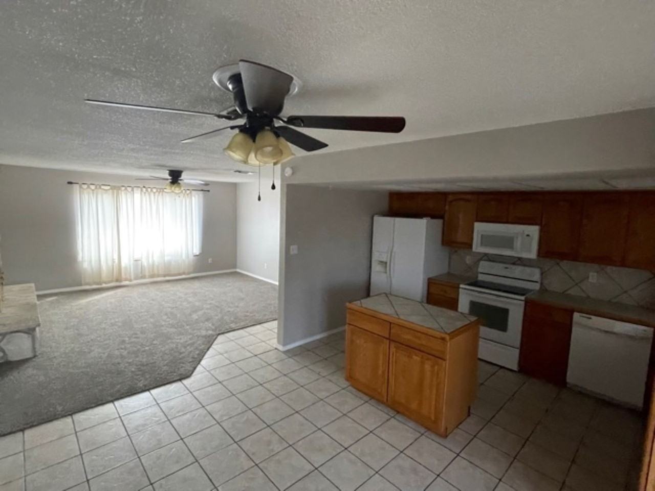 2304 W Bullock Ave - Photo 5 of 15