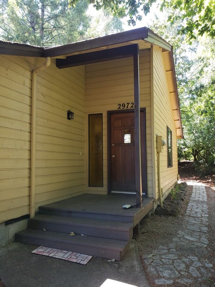 2972 Riverview St - Photo 2 of 23