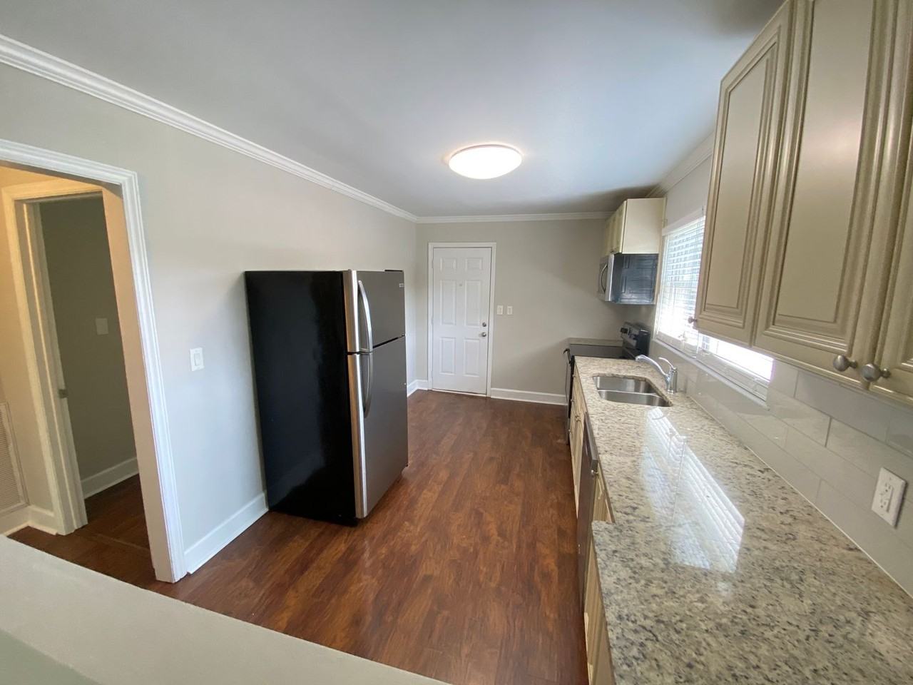25 Oakland Ave Sw - Photo 4 of 17