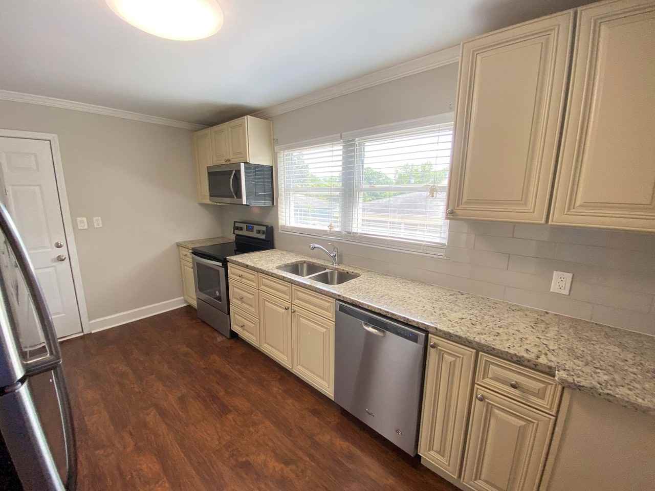 25 Oakland Ave Sw - Photo 7 of 17