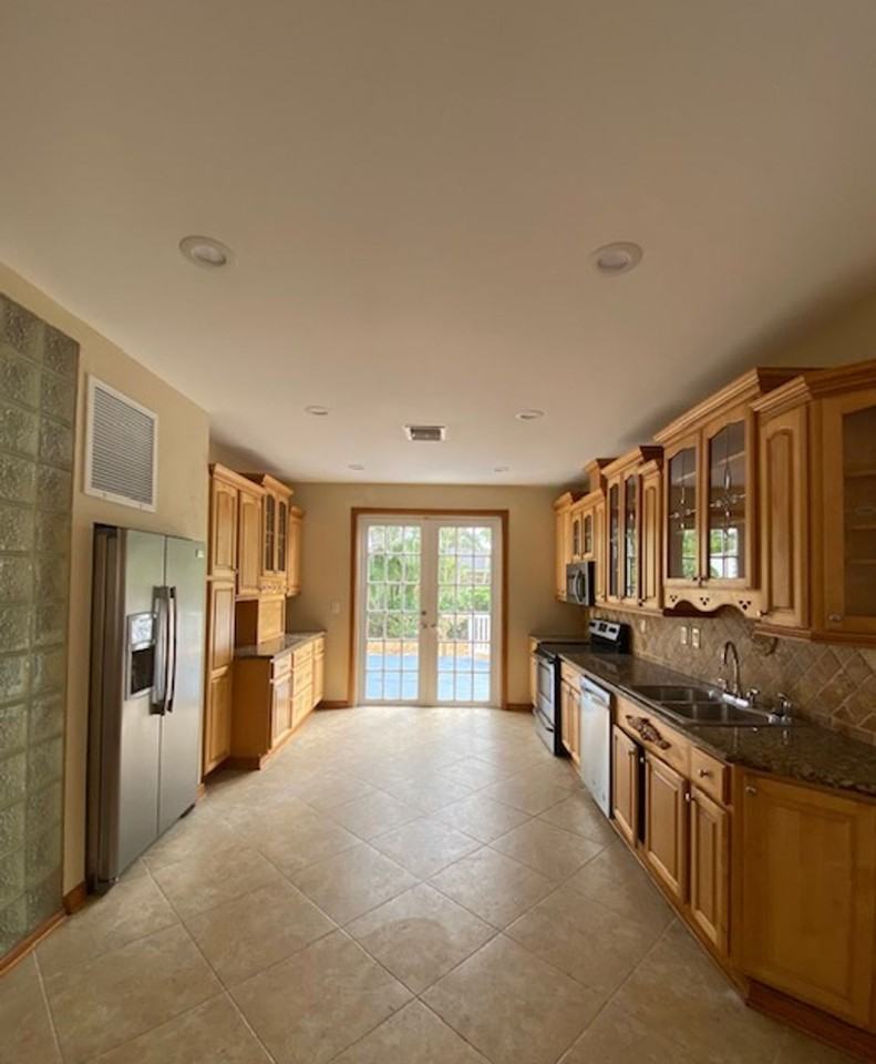 720 Nathan Hale Rd - Photo 2 of 22