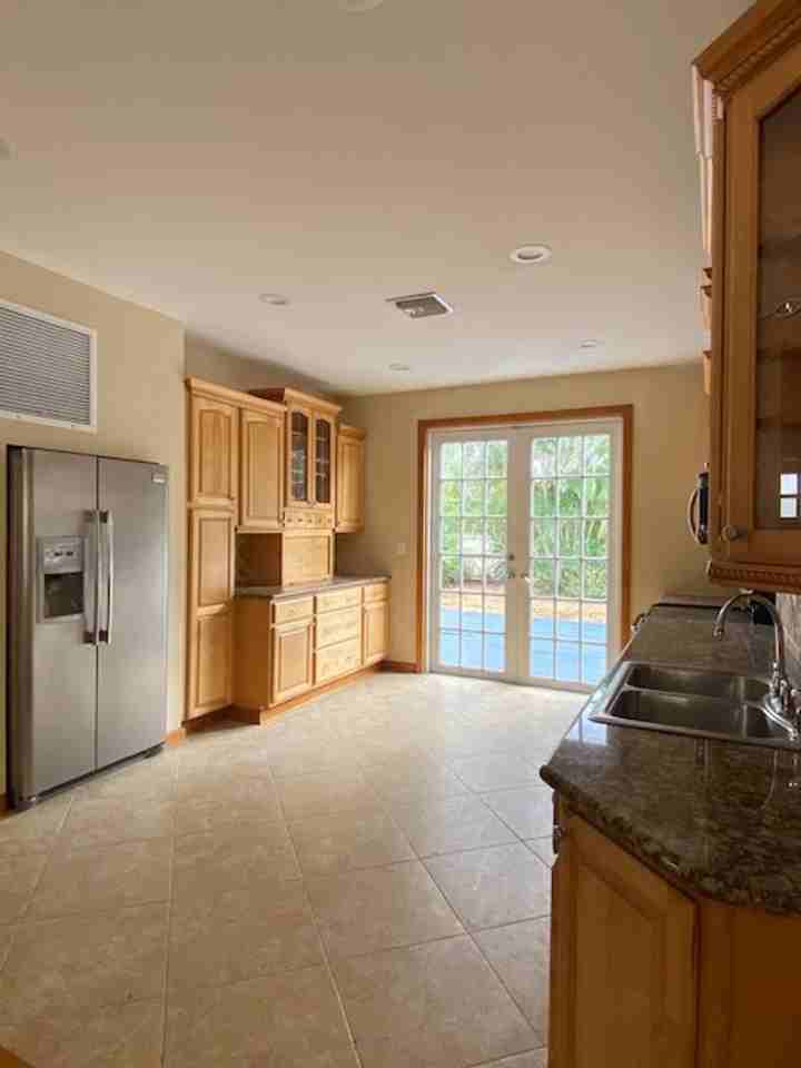 720 Nathan Hale Rd - Photo 4 of 22