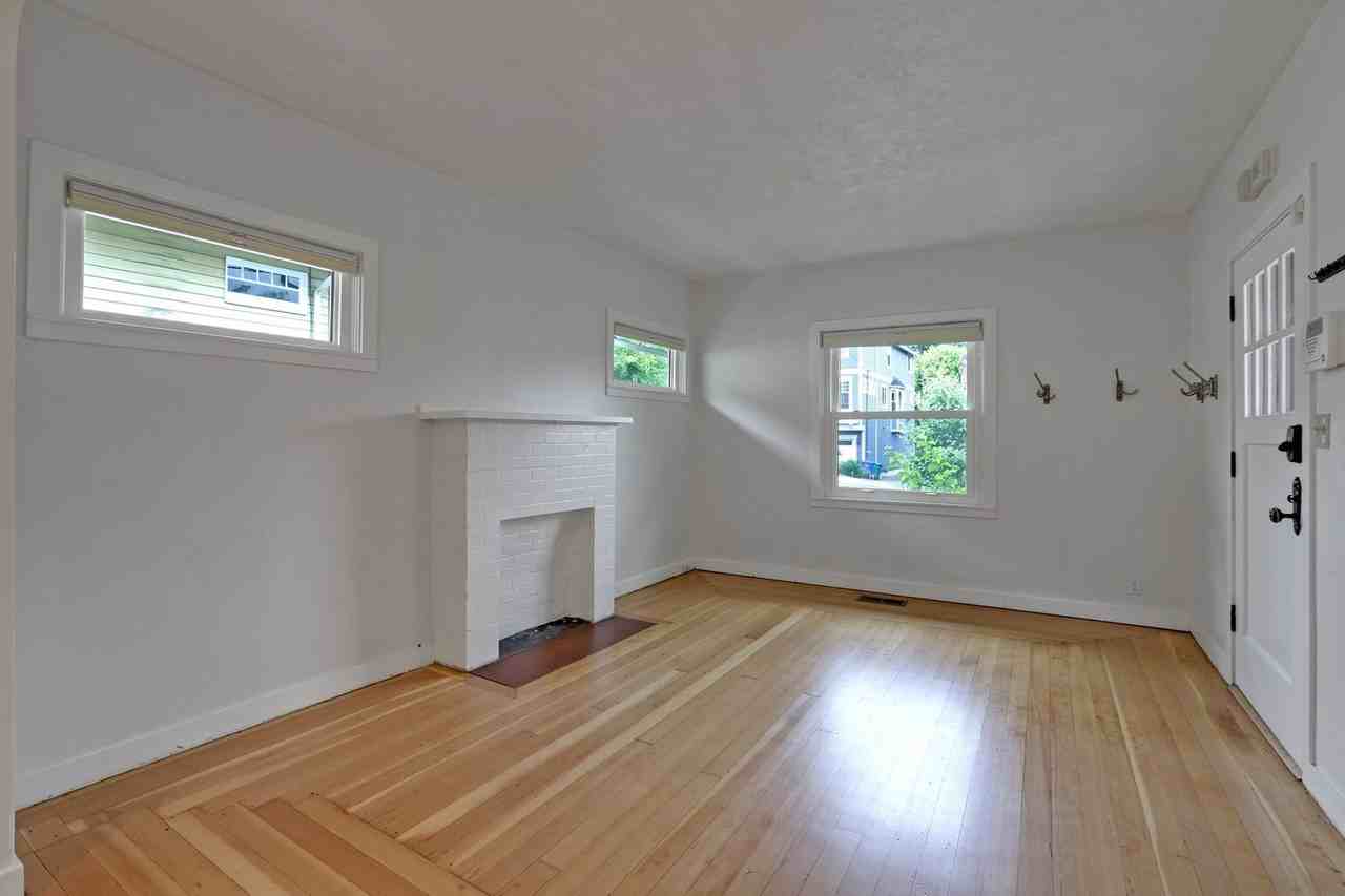 303 Ne 45th Ave - Photo 5 of 17