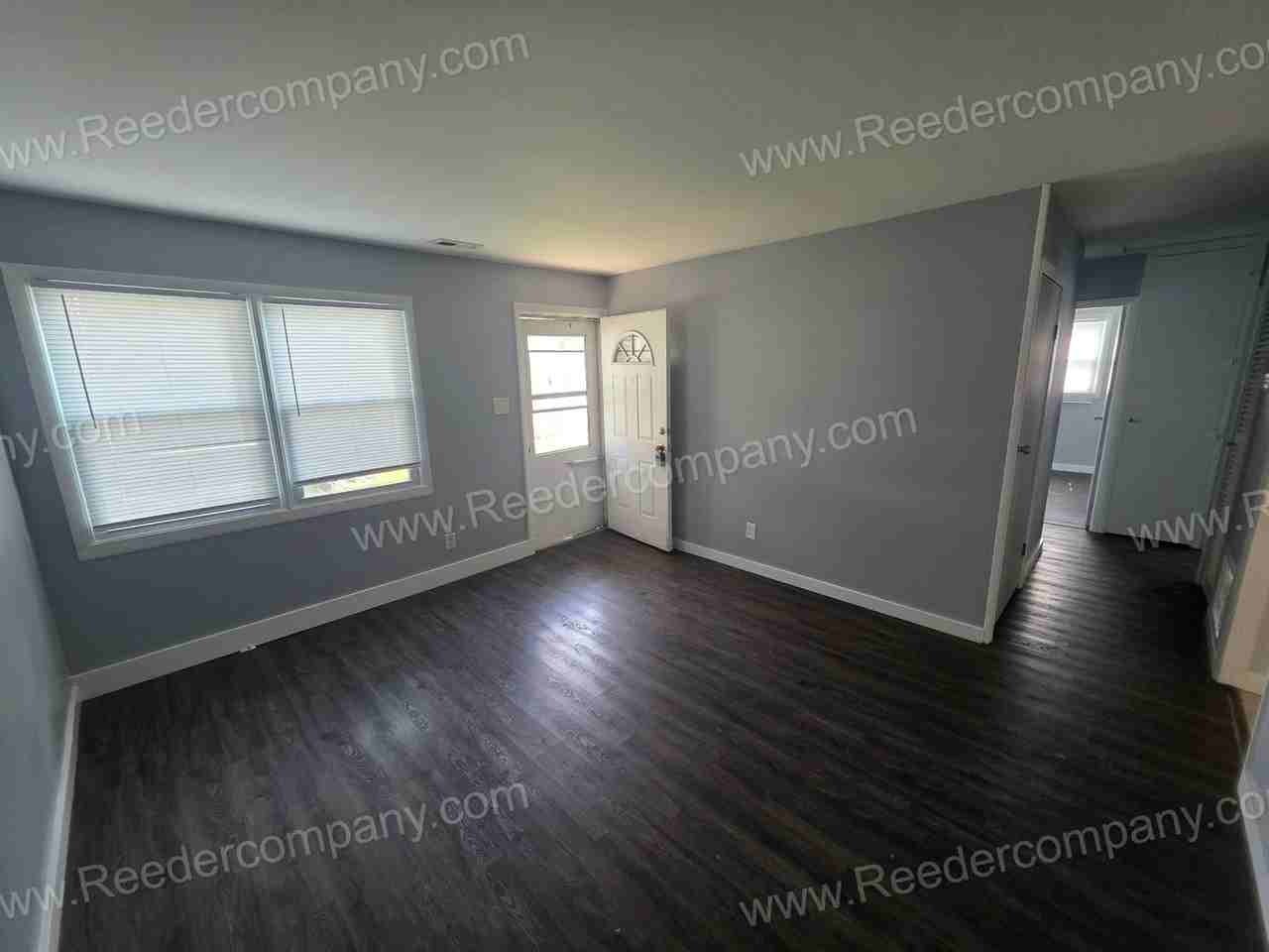 7736 Beech Ave - Photo 3 of 13