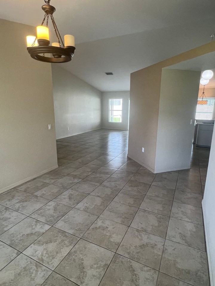33 Orlando Blvd - Photo 2 of 21
