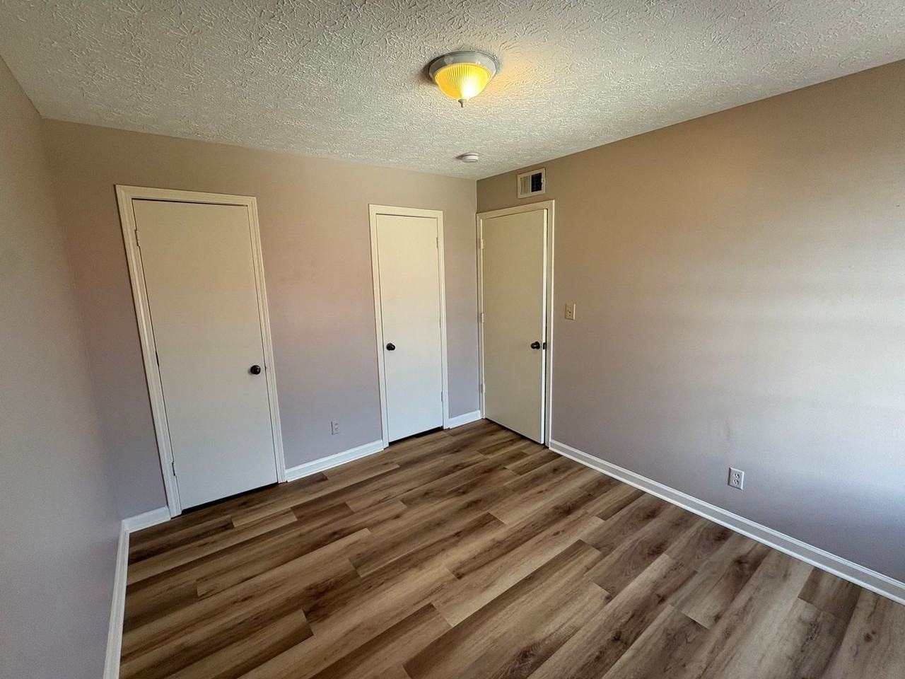 250 35th Ave N - Photo 7 of 10
