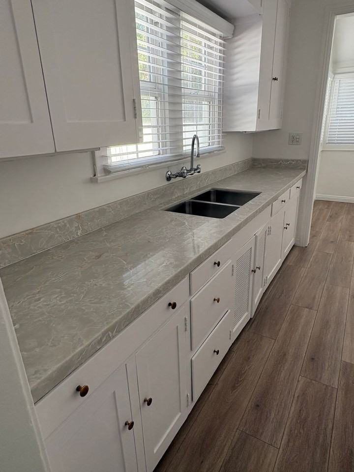 810 Campus Ave #1 - Photo 3 of 15