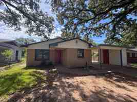 featured image of 918 Huntington Ln