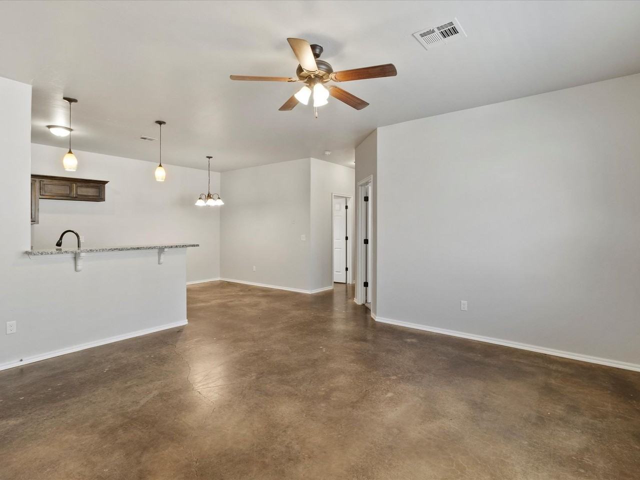 1835 Cypress Ln - Photo 5 of 16