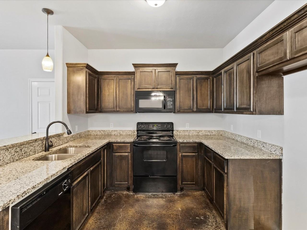 1835 Cypress Ln - Photo 7 of 16