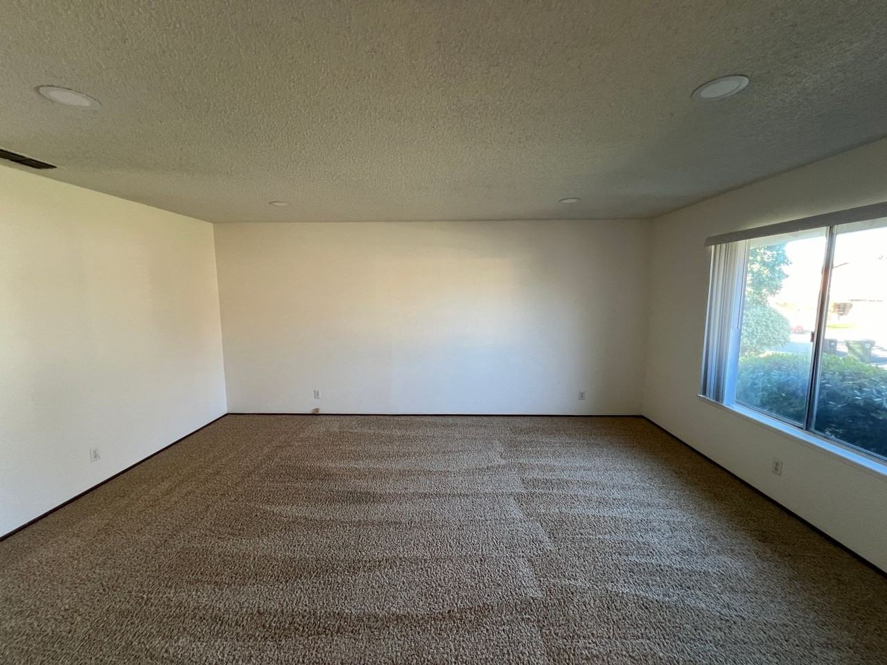 8224 Canyon Oak Dr - Photo 2 of 12