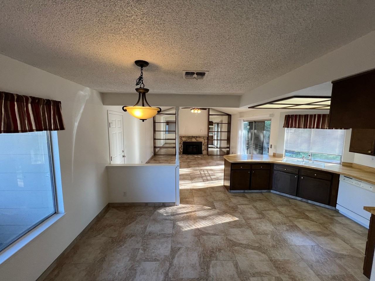 8224 Canyon Oak Dr - Photo 4 of 12