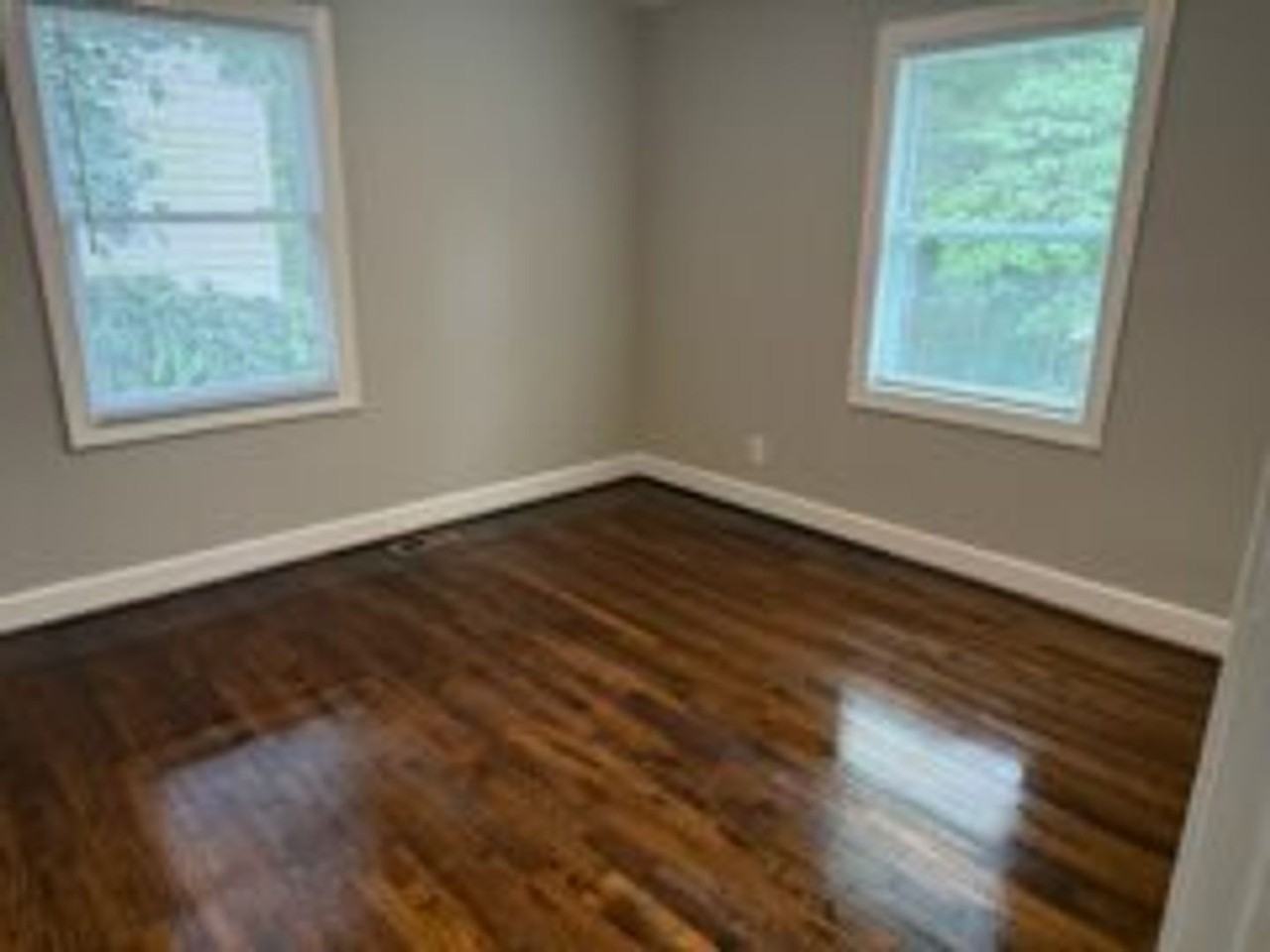 148 S Smallwood Pl - Photo 6 of 11