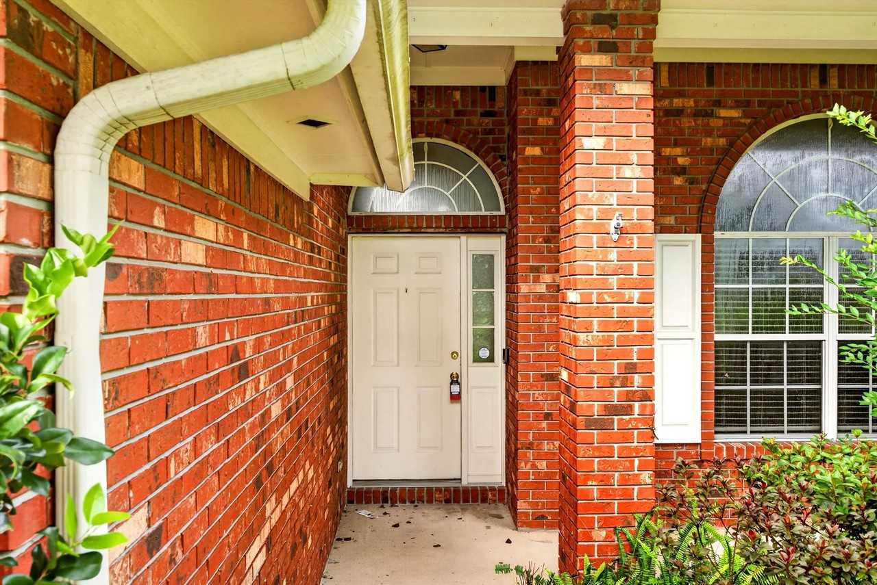 11669 Collins Creek Dr - Photo 4 of 39