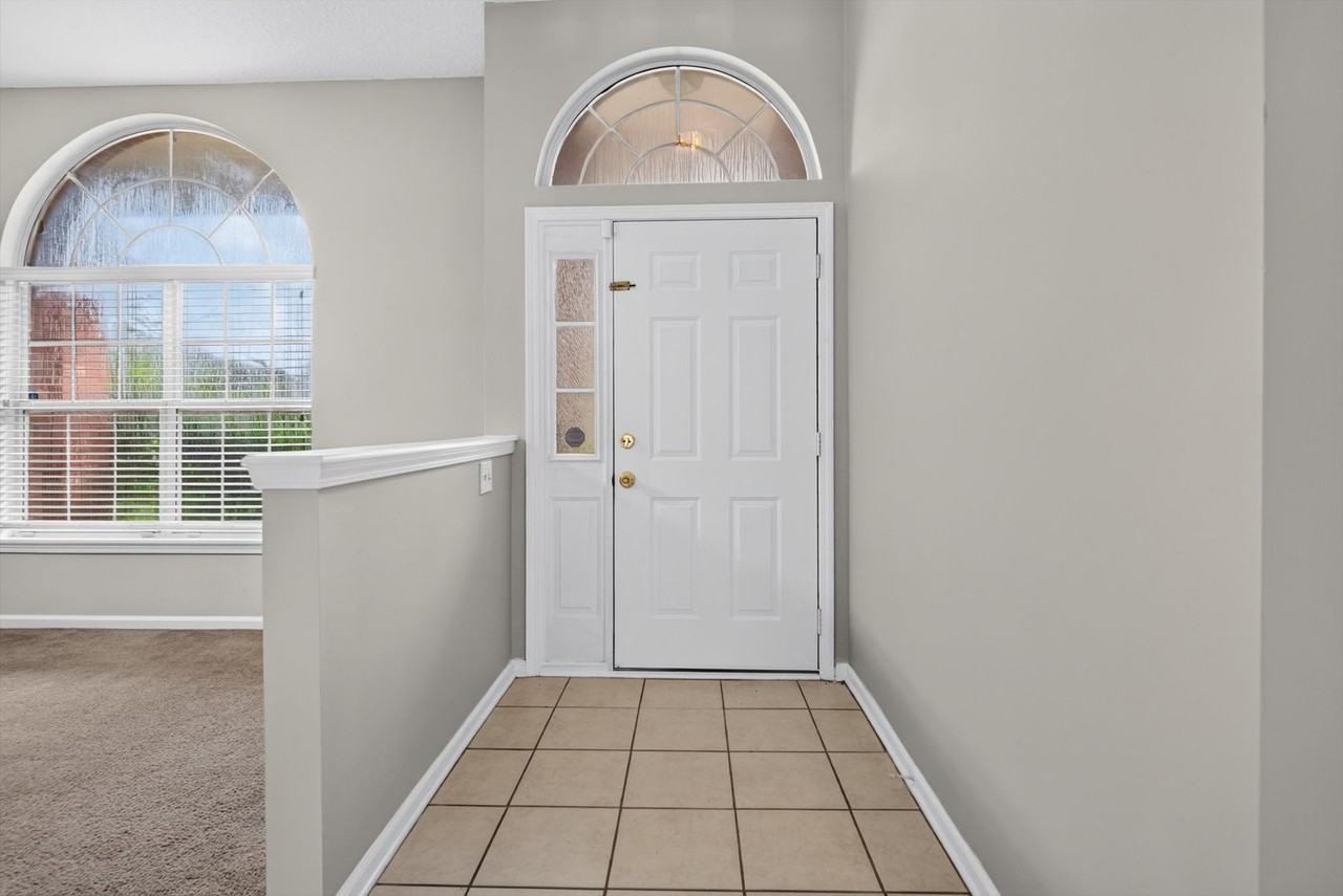 11669 Collins Creek Dr - Photo 6 of 39