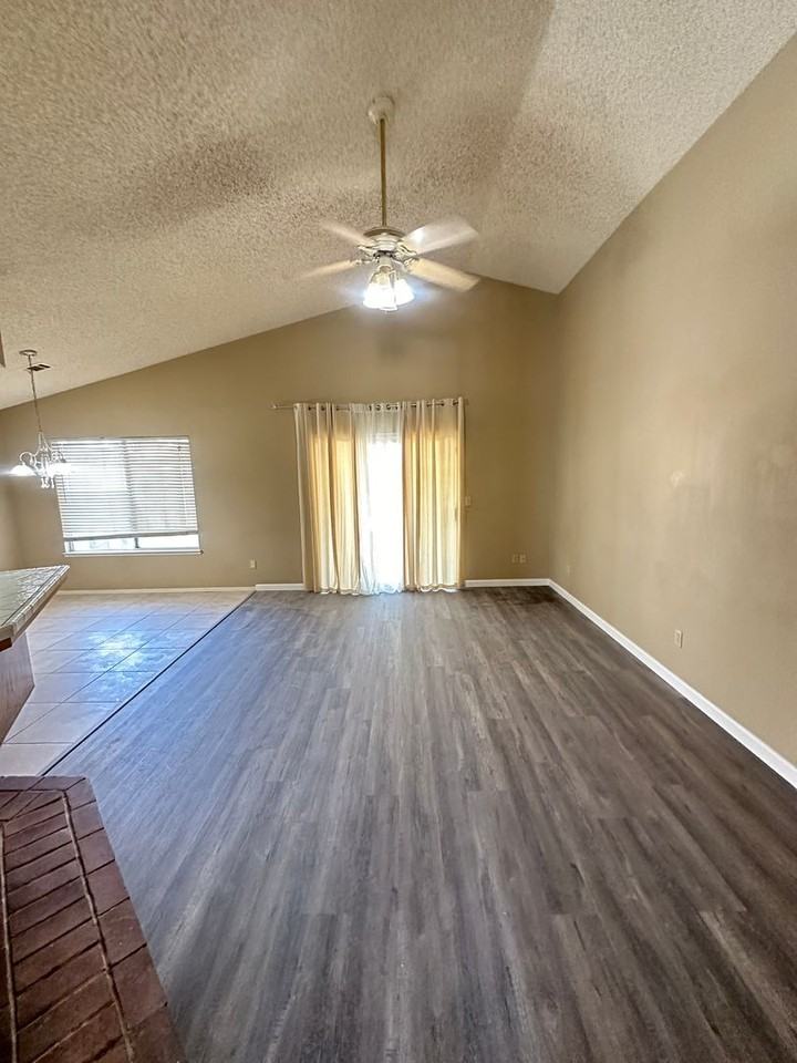 6308 Quaking Aspen St - Photo 5 of 18