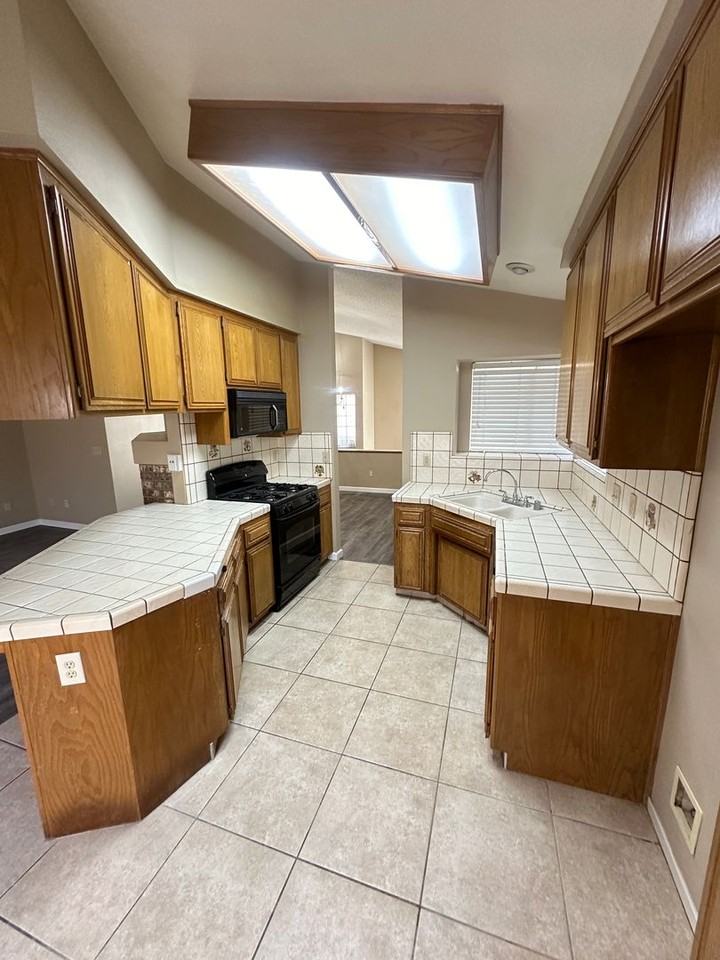6308 Quaking Aspen St - Photo 7 of 18