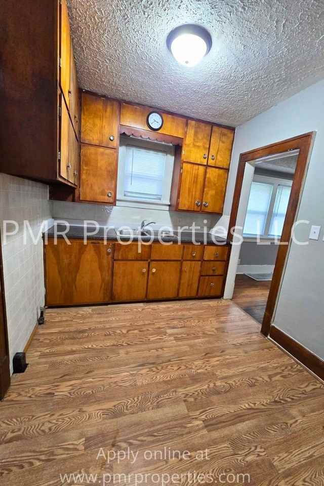 2723 S 7th St - Photo 2 of 9