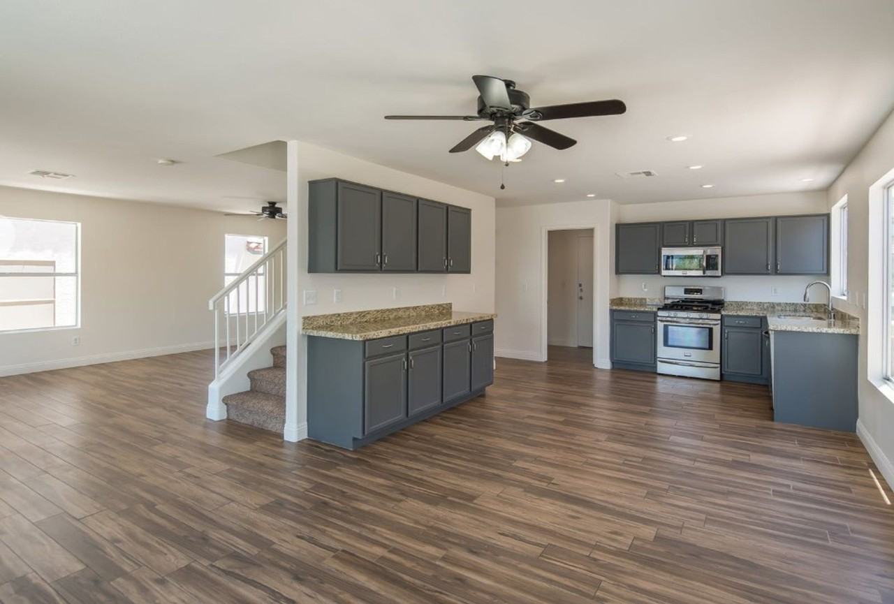 8708 Majestic Pine Ave - Photo 3 of 21