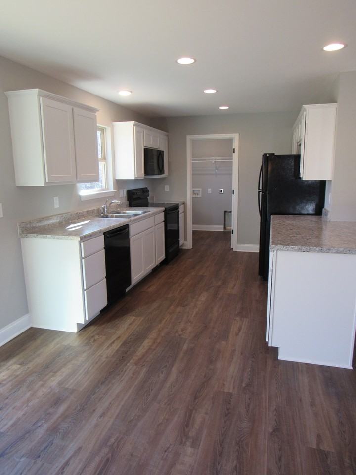 1524 Andes Rd - Photo 3 of 9