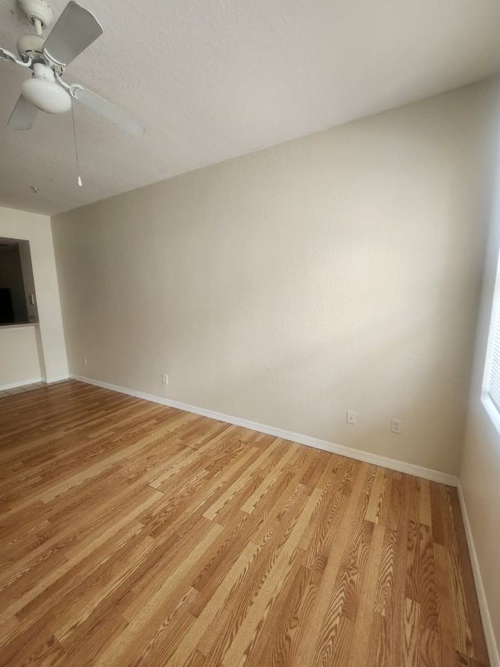 4002 Venetian Bay Dr #1 - Photo 4 of 29