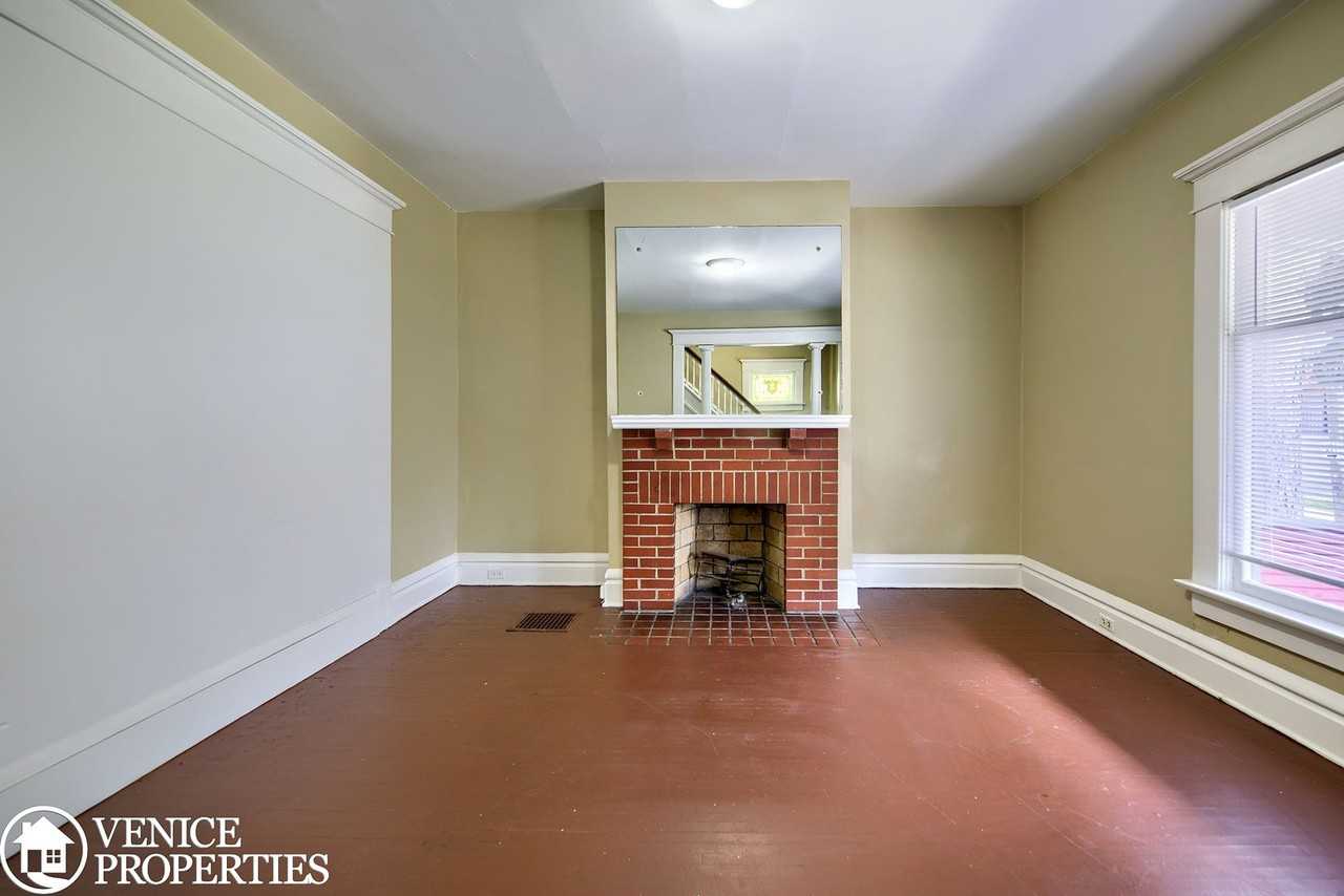 34 W Oakland Ave - Photo 5 of 35