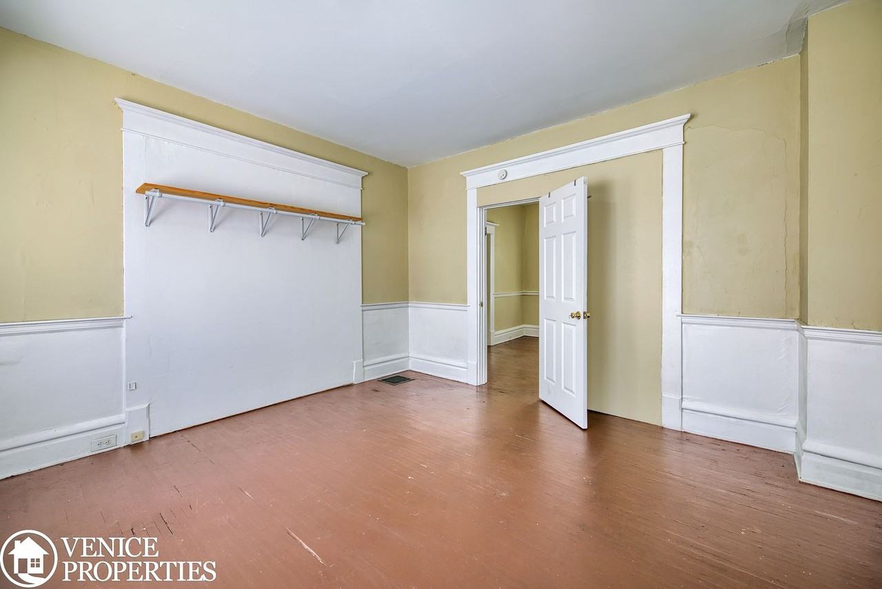 34 W Oakland Ave - Photo 6 of 35