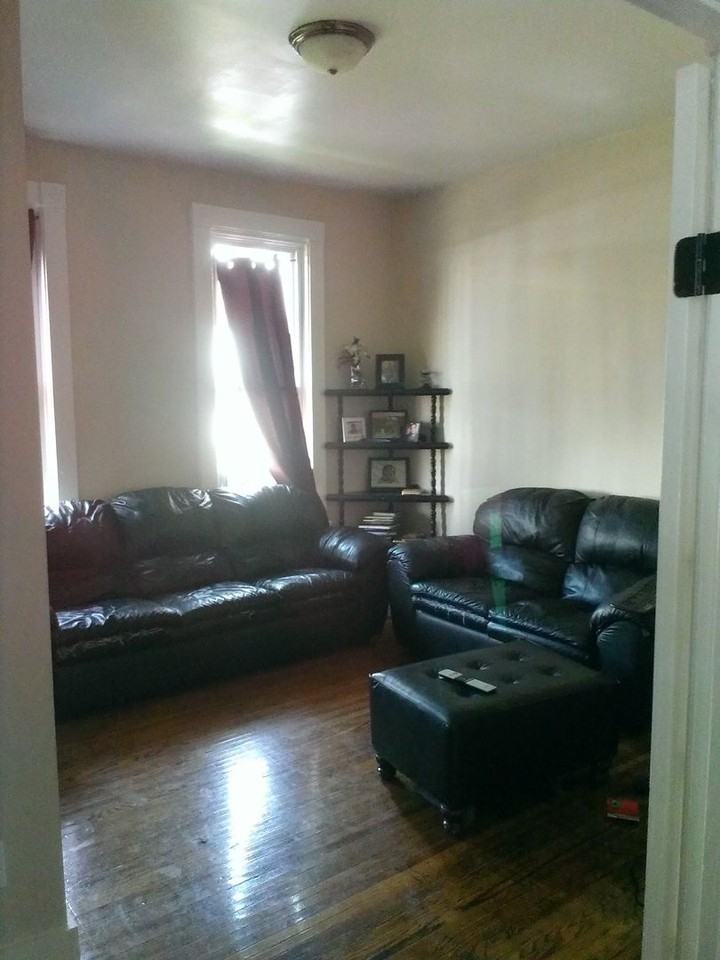 720 Davis St - Photo 5 of 8