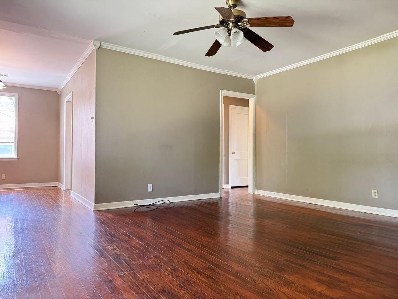6404 Longwood Rd - Photo 3 of 20