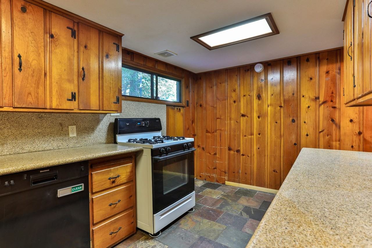 23747 Shady Ln - Photo 3 of 15