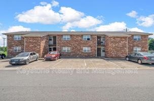 featured image of 812 Pembroke Oak Grove Rd #12