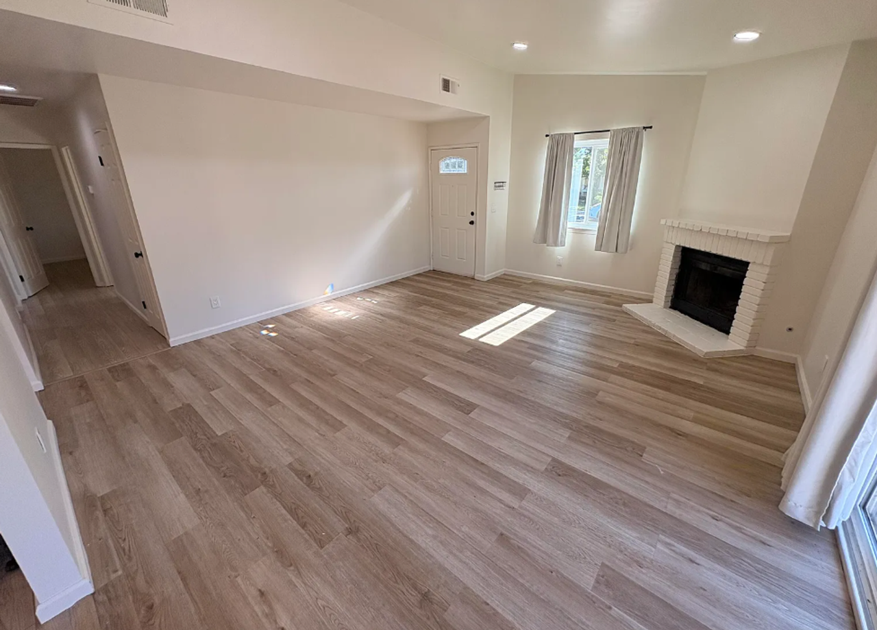 1600 N Goddard St - Photo 3 of 16