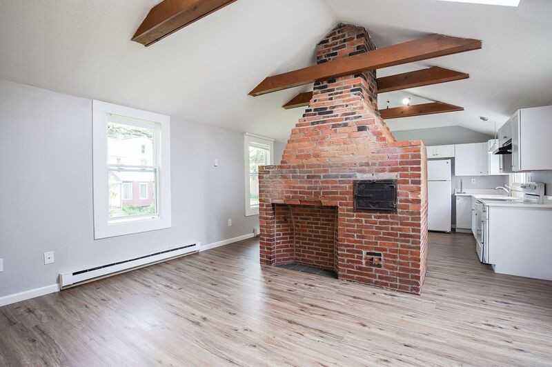 33 Spring St #D - Photo 6 of 12