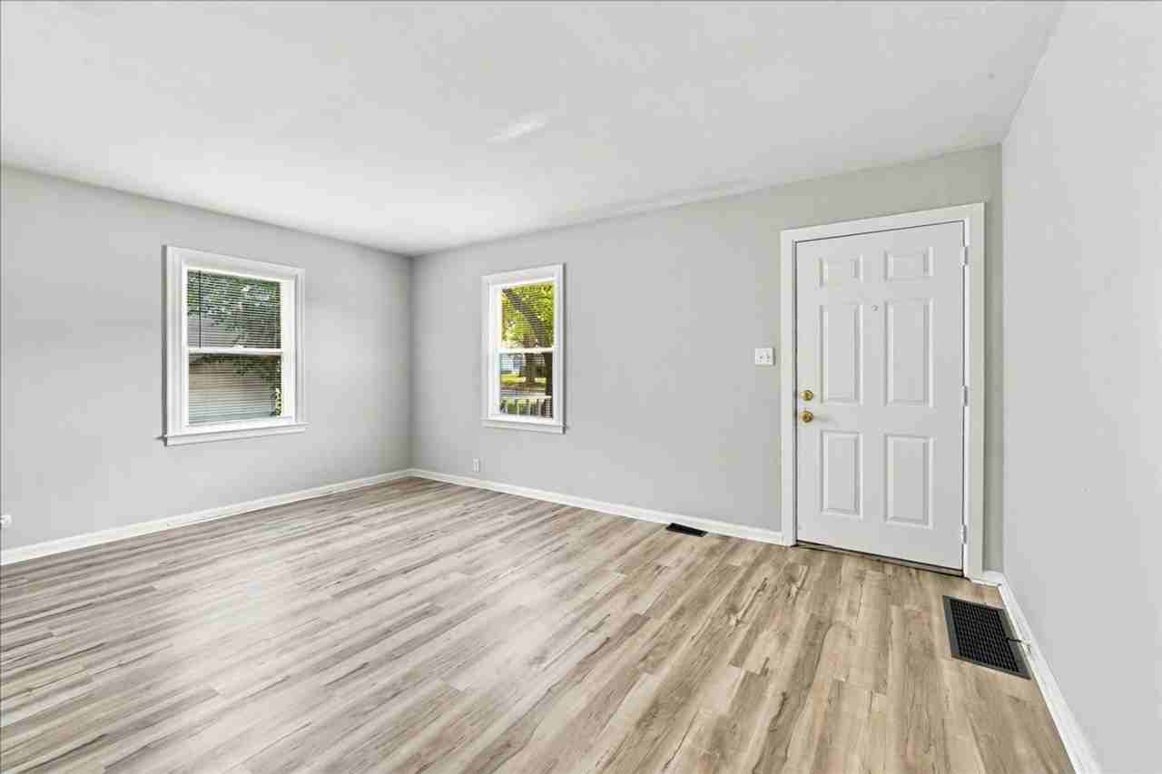 1518 Udell St - Photo 3 of 14