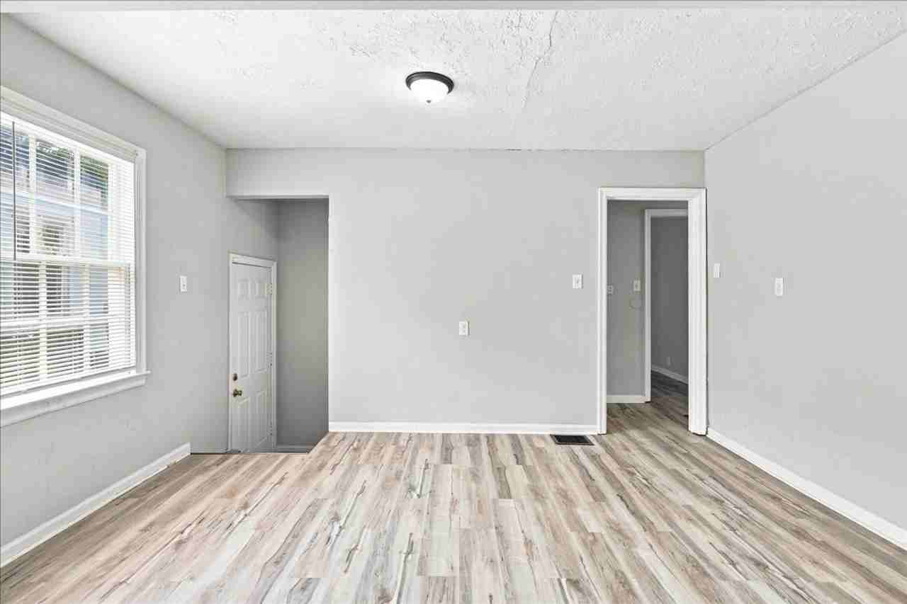 1518 Udell St - Photo 7 of 14