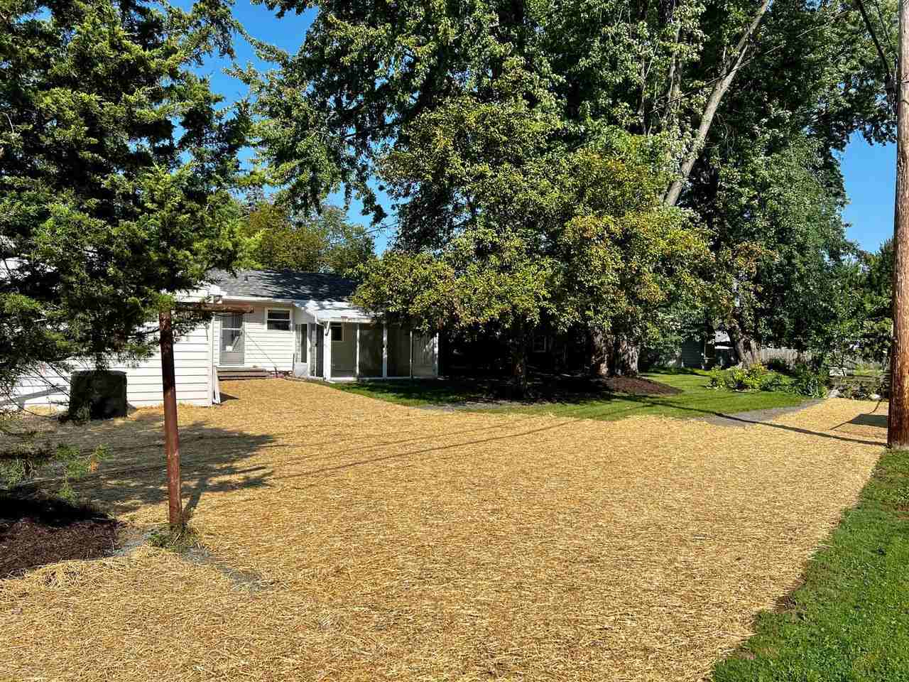 214 Jane Ct - Photo 3 of 17
