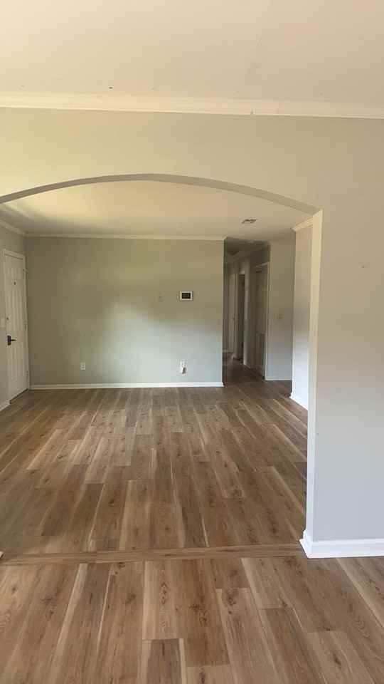210 Chinook Dr - Photo 3 of 4
