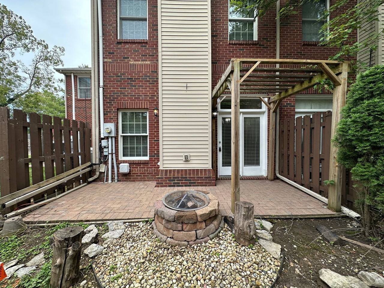 1625 Nicholasville Rd #404 - Photo 2 of 22