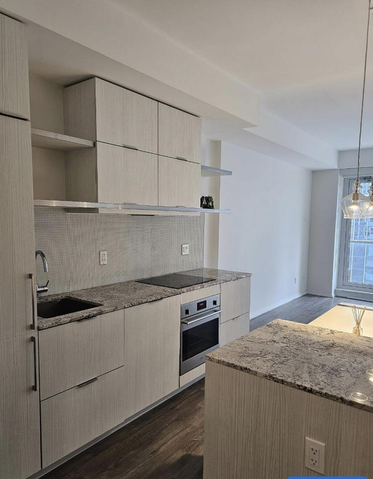 197 Yonge Street - Photo 2 of 12